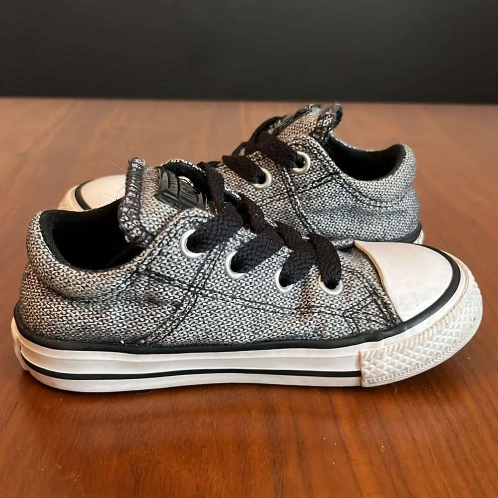 Converse Chuck Taylor All Star Madison Sneakers, size 7
